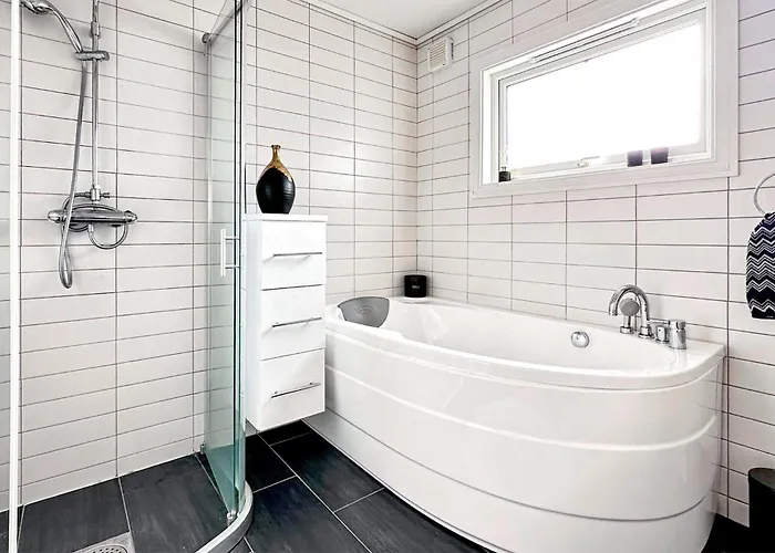 Stunning In With House Sea View *
