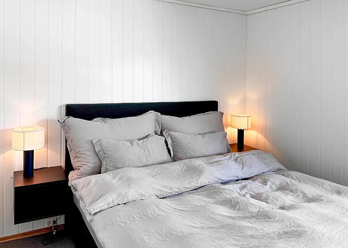 Semesterbostad Stunning In With House Sea View Mandal