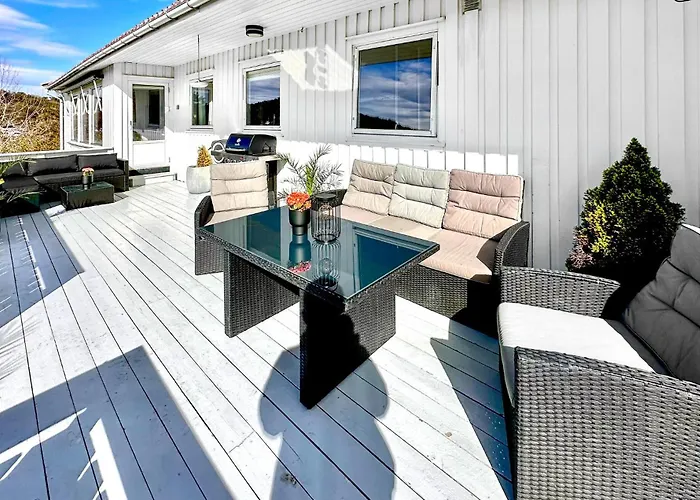 Stunning In With House Sea View Semesterbostad Mandal