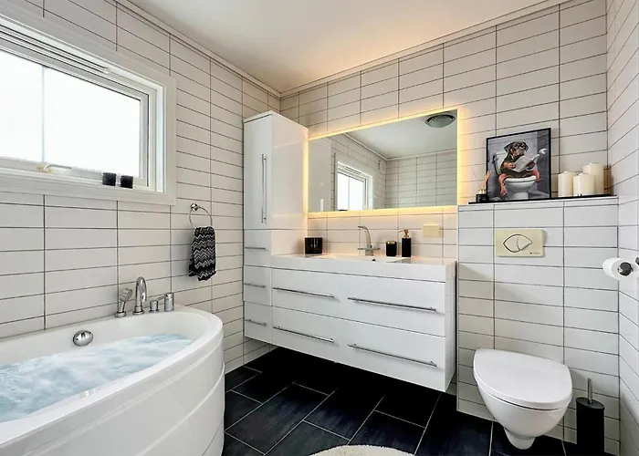 Stunning In With House Sea View Semesterbostad