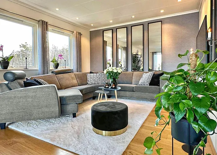 Stunning In With House Sea View Feriehus *
