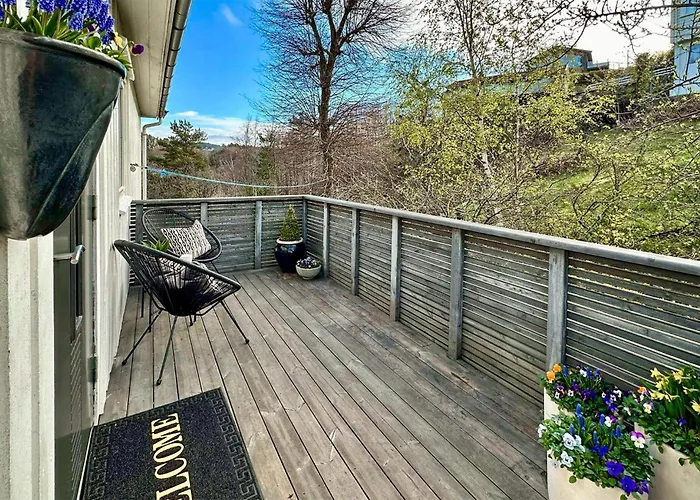 Feriehus Stunning In With House Sea View